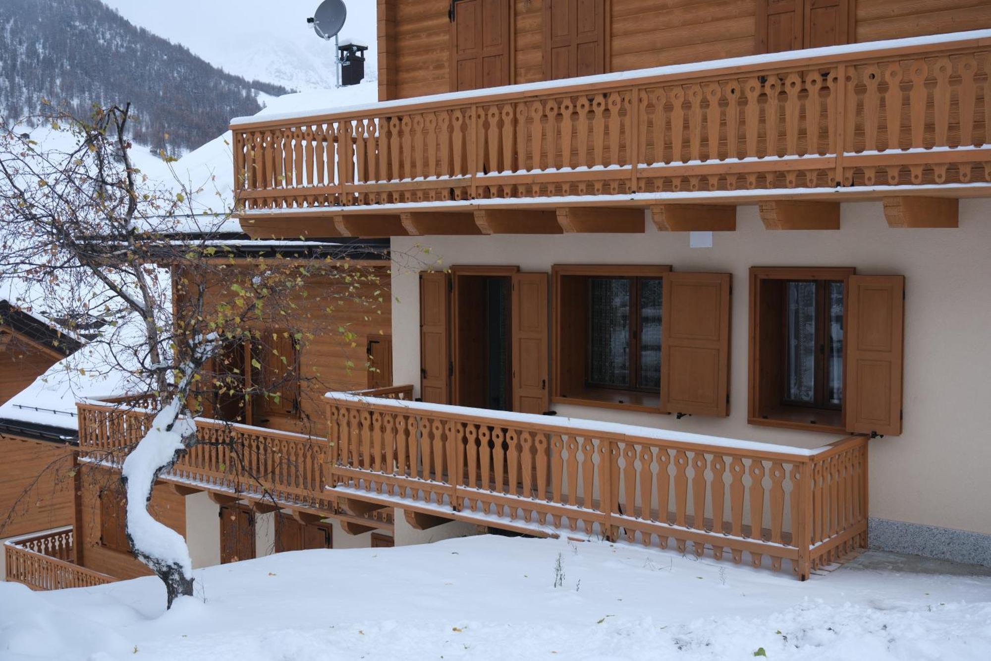 Gembro-teola Apartment